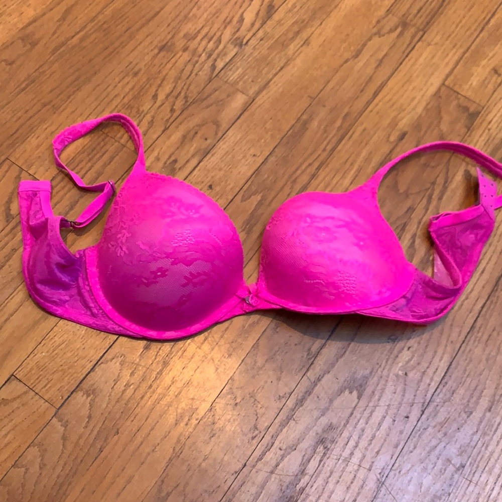 Victoria secret Hot pink bra good condition with some pilling size 36D push-up